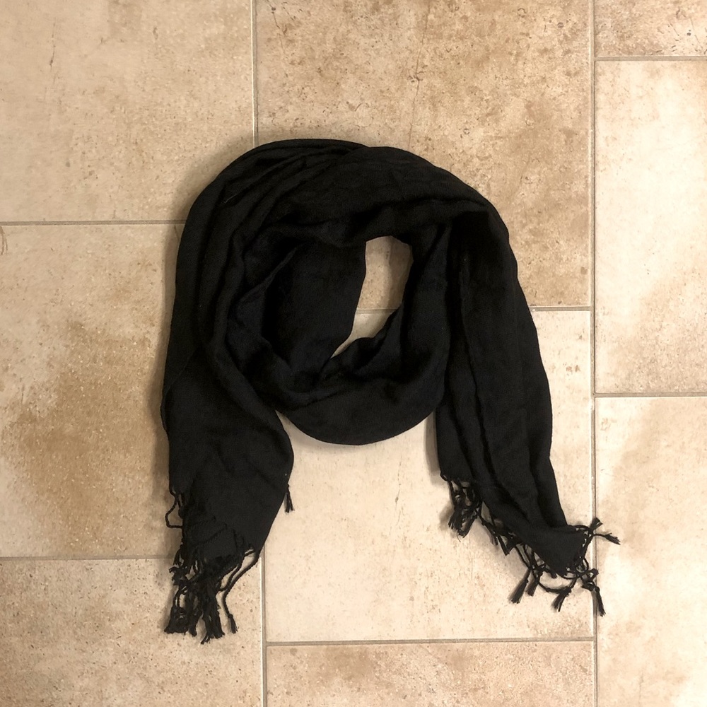 Zumiez Black Embossed Leopard Print Scarf